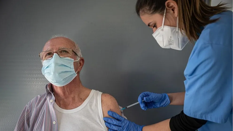 ¿Es posible darse la vacuna contra el Covid-19 y la antigripal al mismo tiempo?