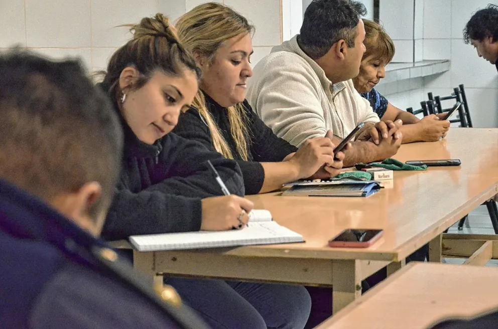 Vecinalistas se reunieron con Policía para  abordar temas de inseguridad en los barrios