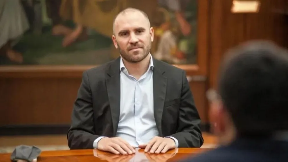 Martín Guzmán se mostró crítico frente a la posibilidad de dolarizar la economía