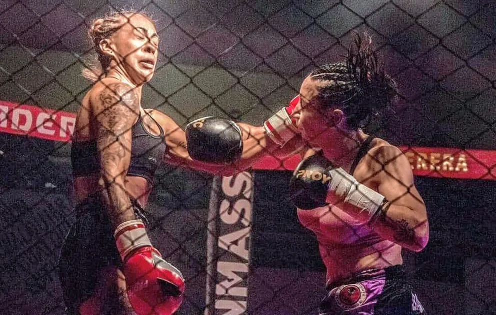 Yocelyn Balboa se hizo profesional de kick boxing