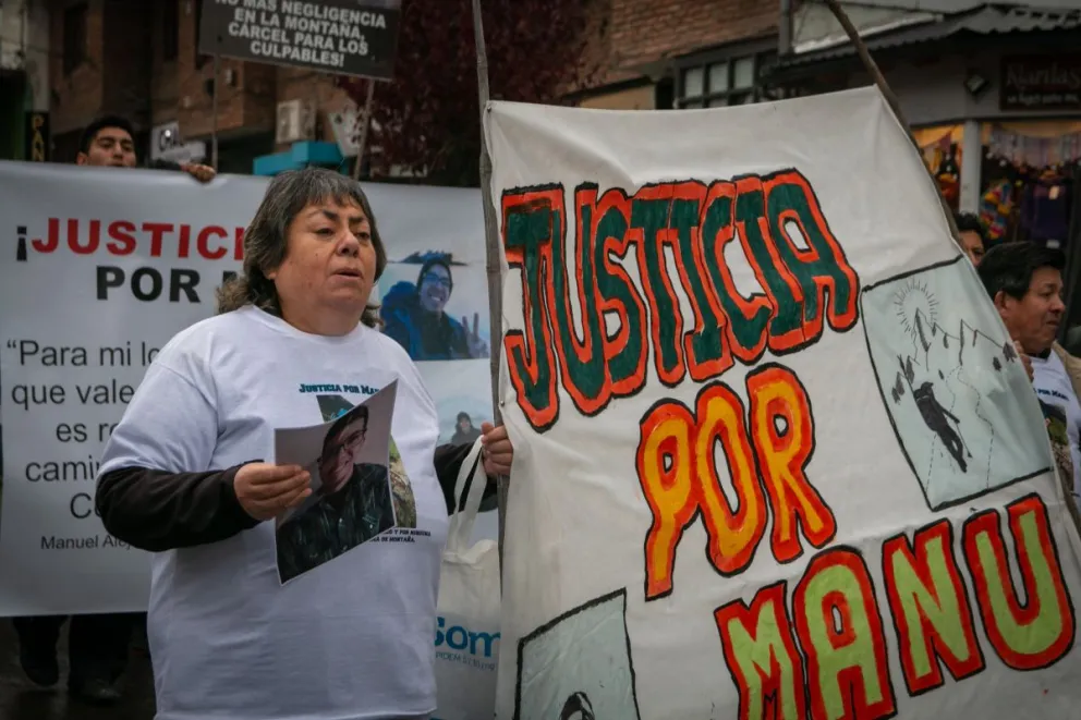 Convocan a una concentración con velas al cumplirse un mes de la muerte de Manuel