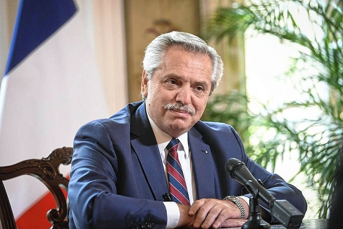 "Ucrania es víctima de una agresión", aseguró Fernández en París