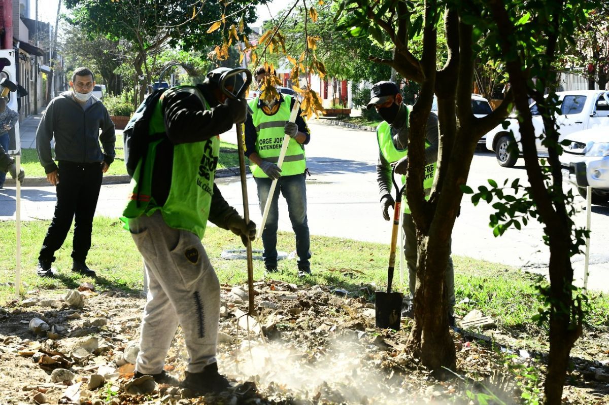 Activa intervención comunal para el embellecimiento de espacios públicos