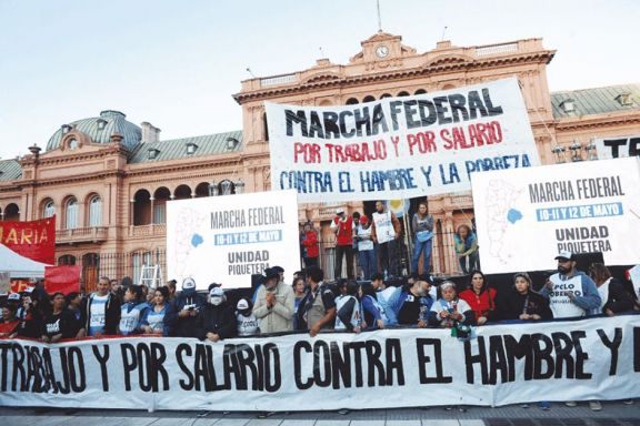 Organizaciones sociales de todo el país llegaron a Plaza de Mayo