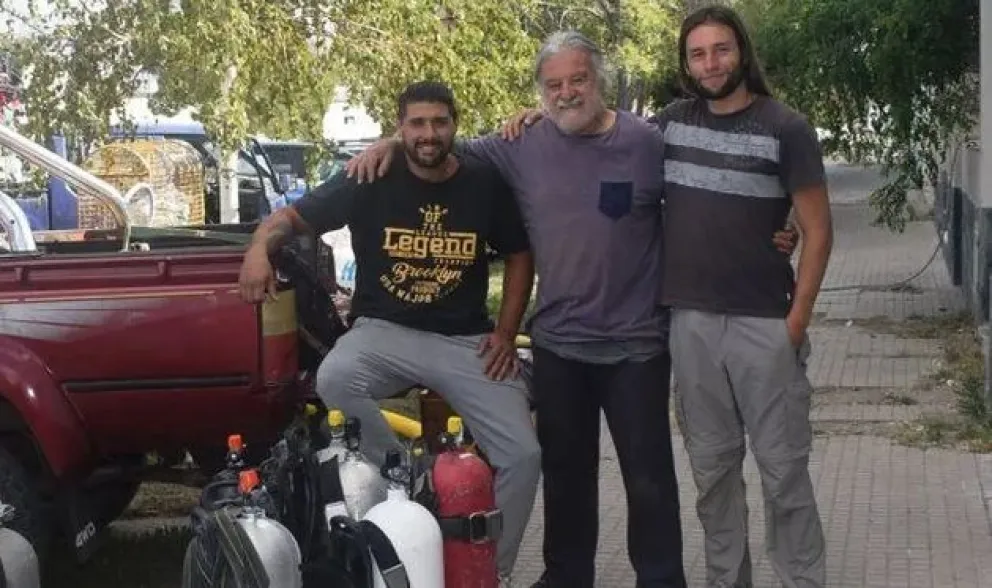 Buzos de SAO serán los encargados de retirar el camión que se cayó al río Neuquén: cómo lo harán
