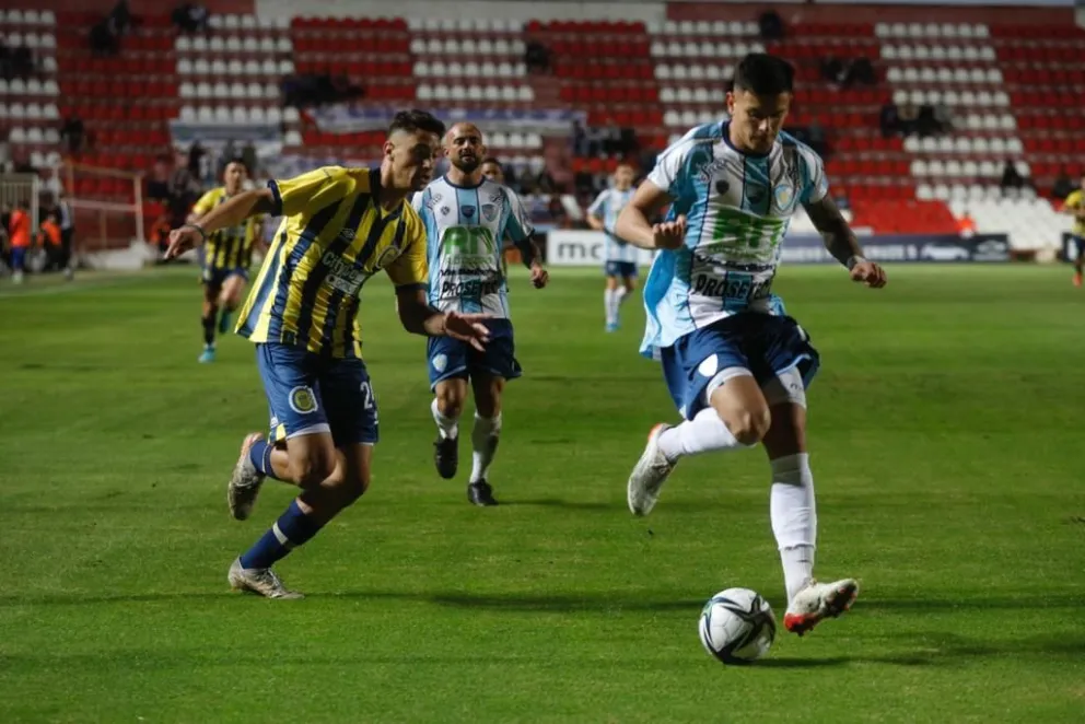 Sol de Mayo quedó afuera de la Copa Argentina: empató con Central y en los penales fue más efectivo el Canalla