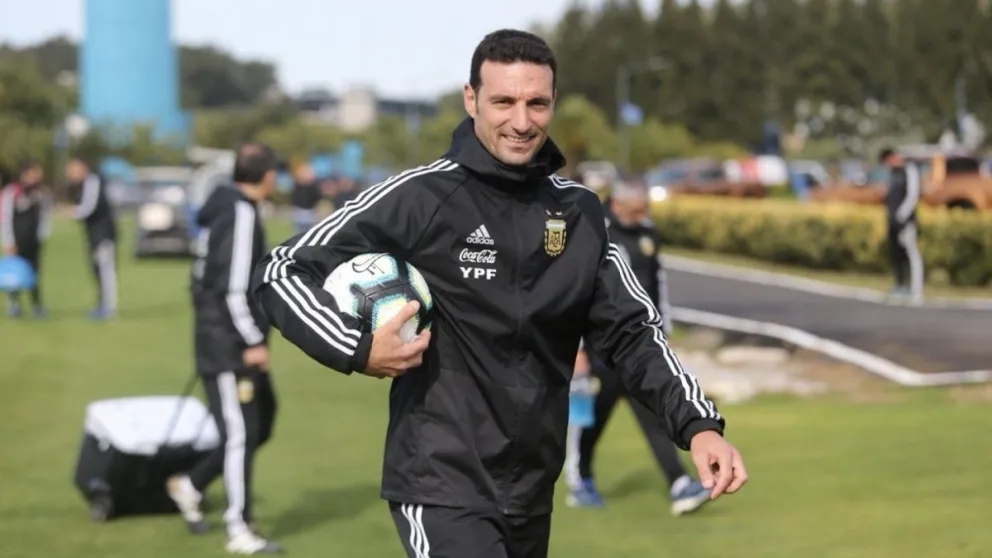 Scaloni presentó la prelista de la Selección Argentina para enfrentar a Italia