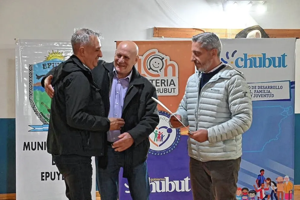 “Las grietas destruyen” dijo Arcioni, e insistió que  “por eso hay que estar juntos para seguir creciendo”