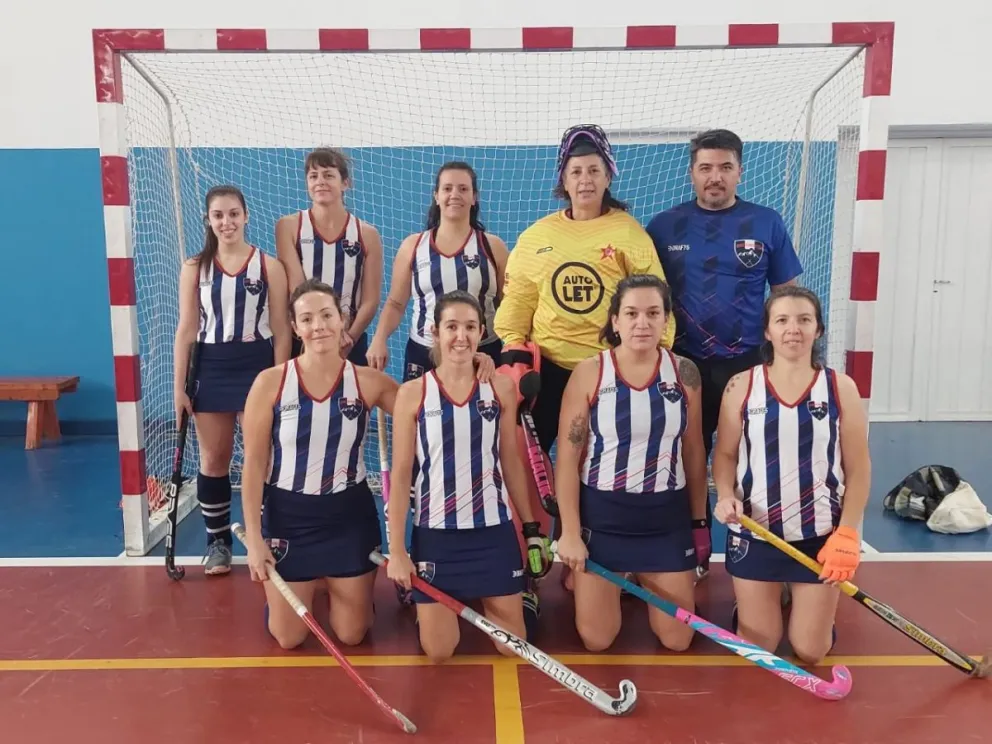 Hockey: las "Mamis del Depo" van por la segunda fecha en Dina Huapi