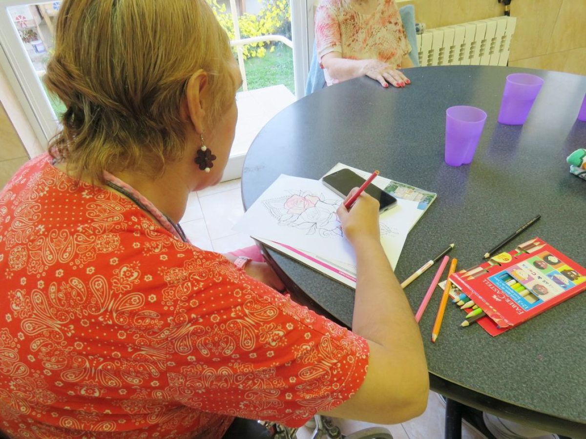 Una propuesta artística para el bienestar de los abuelos