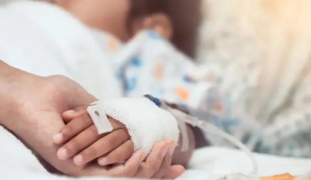 Un estudio científico vinculó la hepatitis aguda grave en niños con el Covid-19