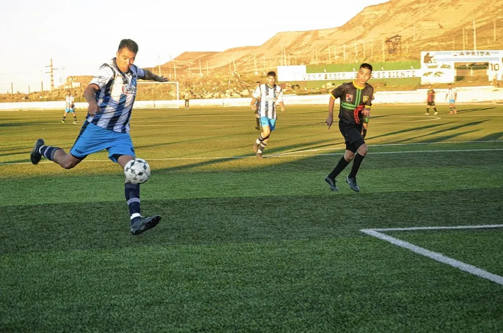 Empate en el inicio de Ferro y Portugués