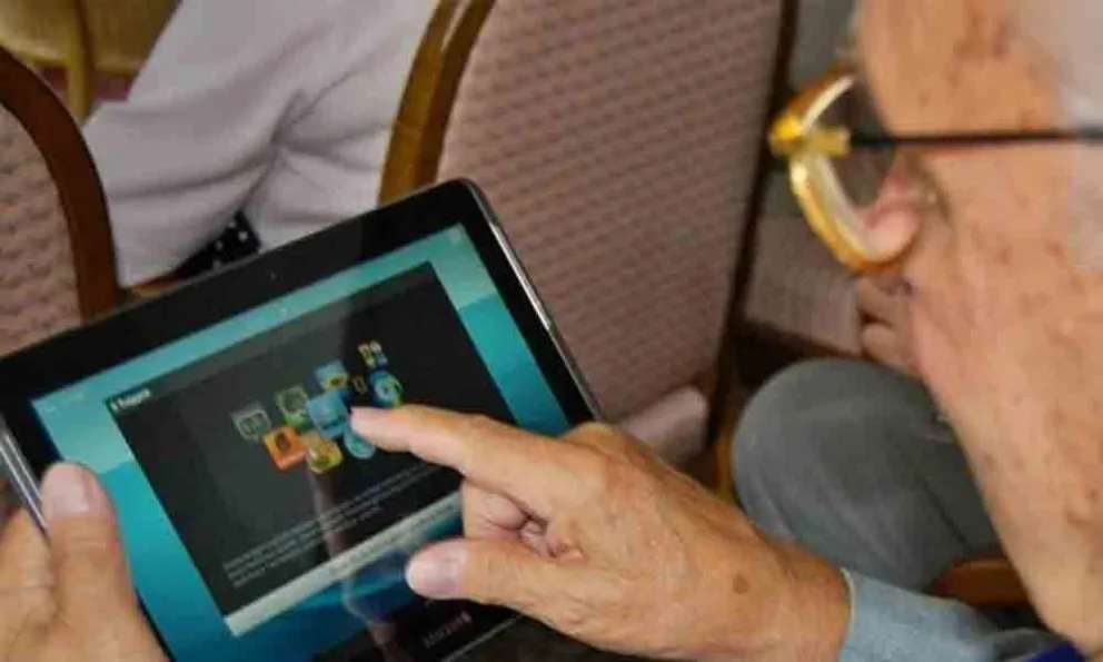 Tablets gratis para jubilados: cuál es el requisito imprescindible que deberás cumplir para acceder 