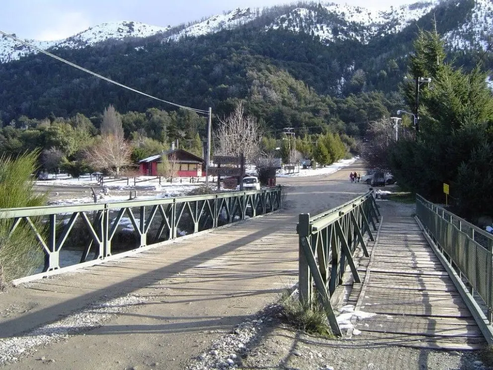 Advierten sobre cortes intermitentes en el puente Centenario de Villa Los Coihues  