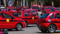 A tener cuidado: un hombre tiene carnet trucho, se hace pasar por taxista y roba autos en Salta 