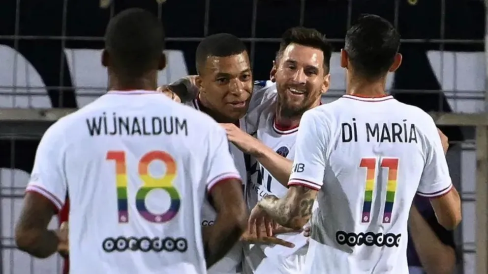Aseguran que un compañero de Messi se negó a usar una camiseta en contra de la homofobia