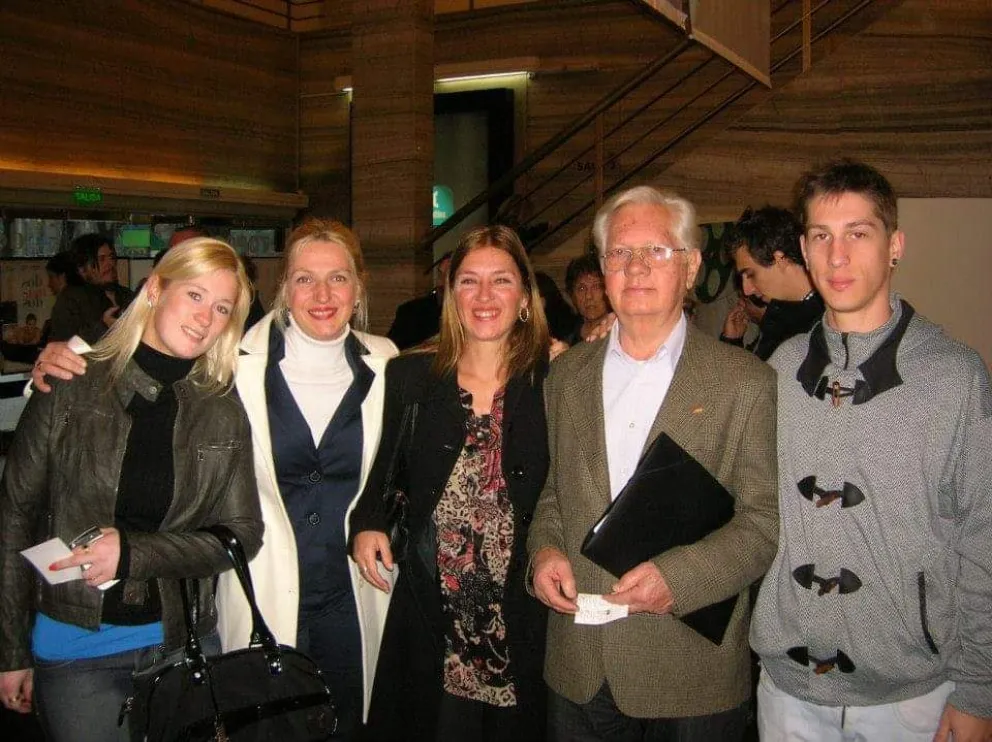 La intención de presentar un libro antinuclear en Bariloche