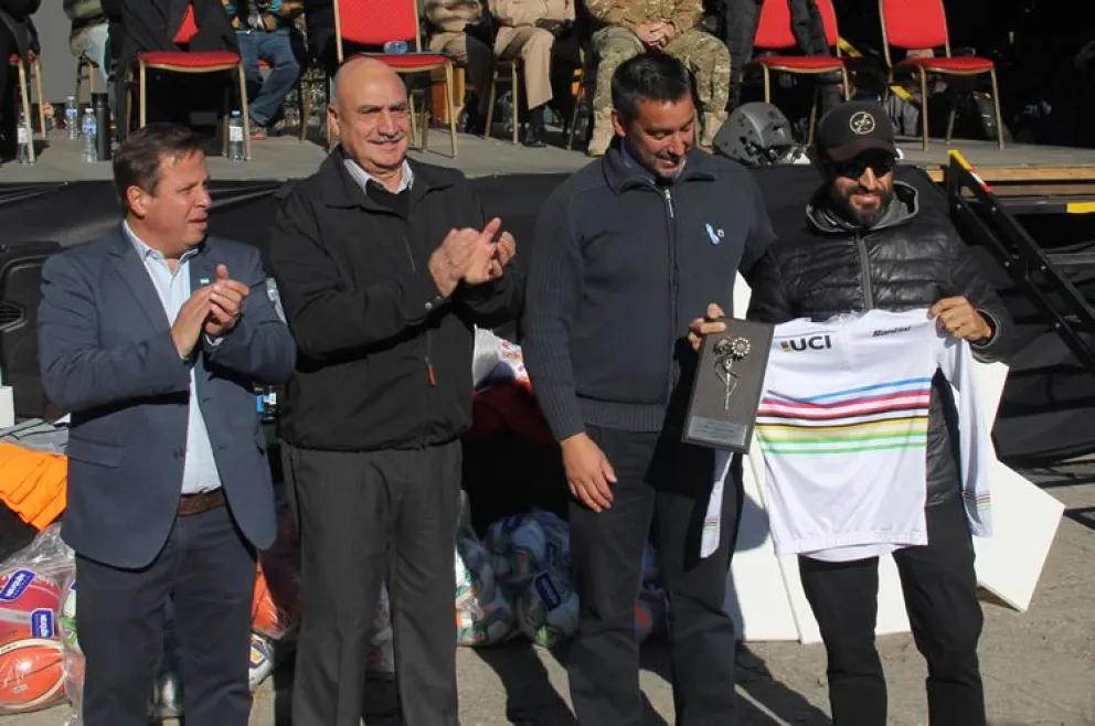 90 Aniversario: la emoción de las Mutusias de Plata y los reconocimientos