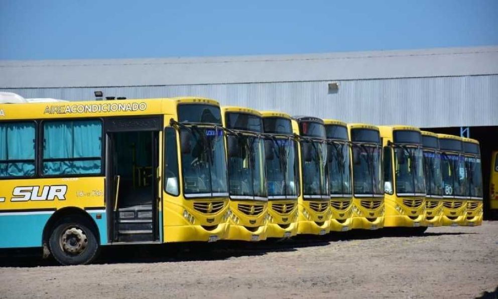 Otra vez sin colectivos: UTA comunica paro de servicios por falta de pago a trabajadores