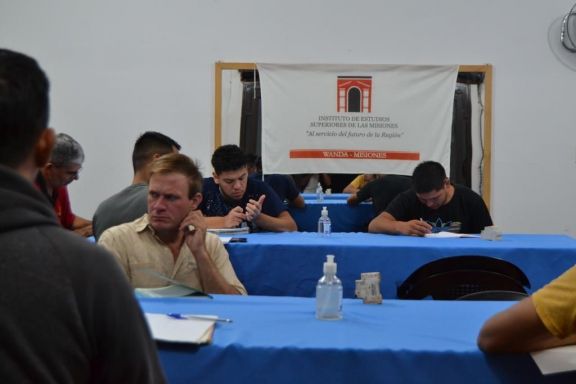 Lanzaron dos cursos de capacitación profesional en Puerto Esperanza