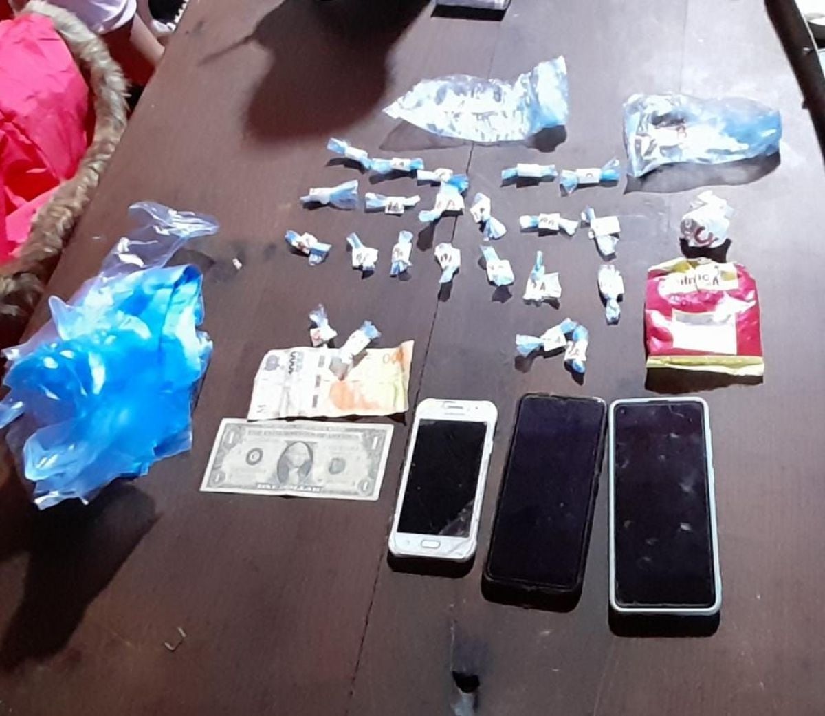 Allanamientos simultáneos permitieron anular 5 centros de distribución de drogas