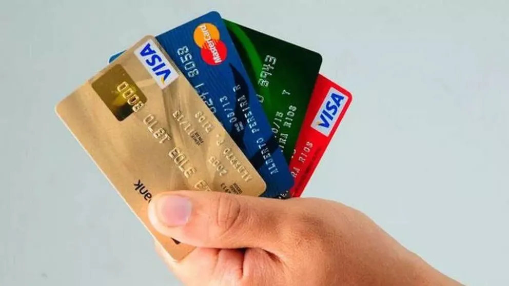 A tener en cuenta: la AFIP controlará las compras con tarjeta a partir de este monto