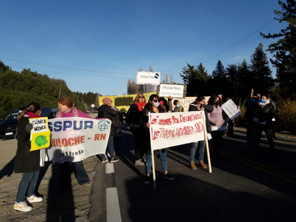 Trabajadores de Salud, de paro y con movilizaciones
