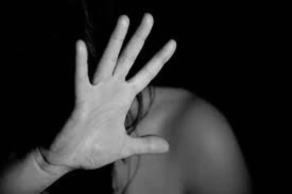 Salteña está viva de milagro: su expareja llegó a casa alcoholizado, la violó y trató de ahorcarla con un cinto