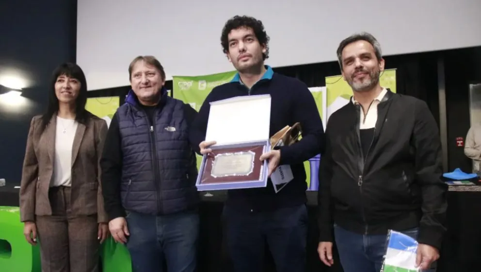 Sandro Mareco y María José Campos son los campeones del Torneo Internacional de Ajedrez 