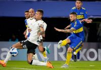 En un partido "picante", Boca empató con Corinthians en La Bombonera 