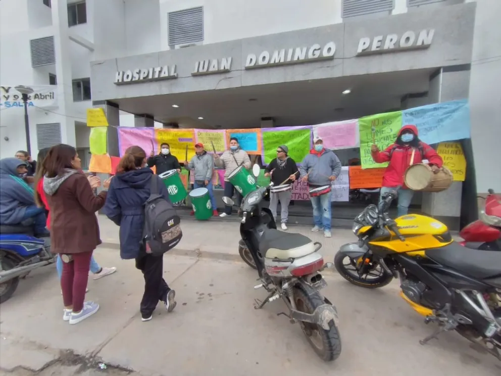 Reclaman falta de pagos en el Hospital de Tartagal
