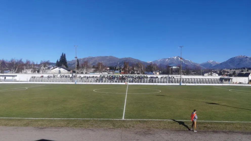 El clima obliga a evaluar dos fechas para la final de Primera